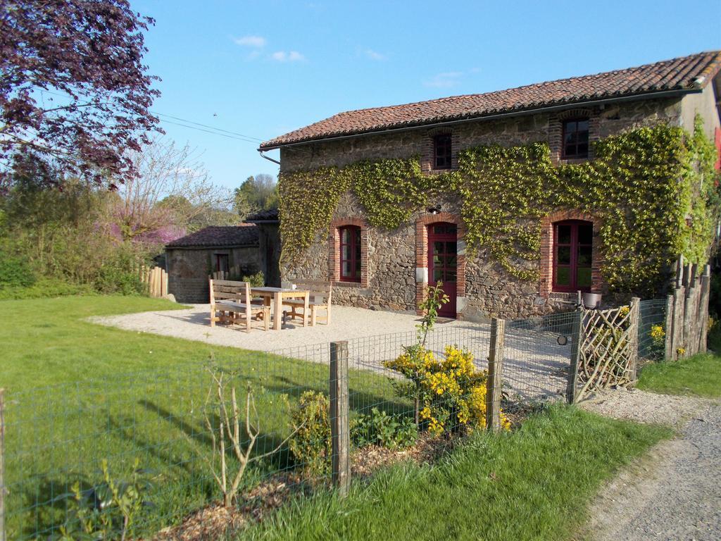Terre Et Eau Gite Sevremont La Flocelliere Exterior photo